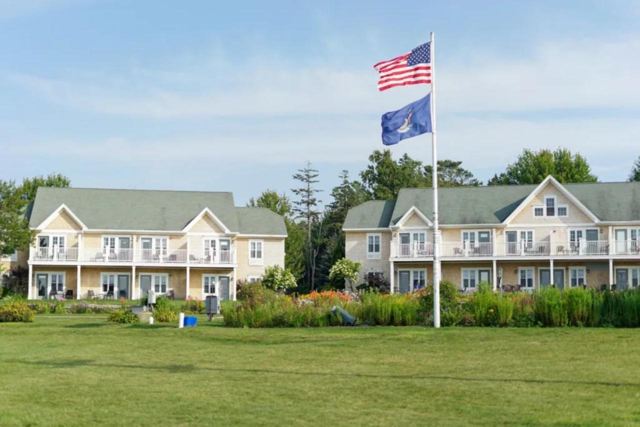 Hotel Sebasco Harbor